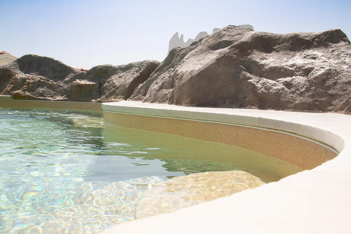 Piccola piscina relax con idromassaggio in Solarium Area
