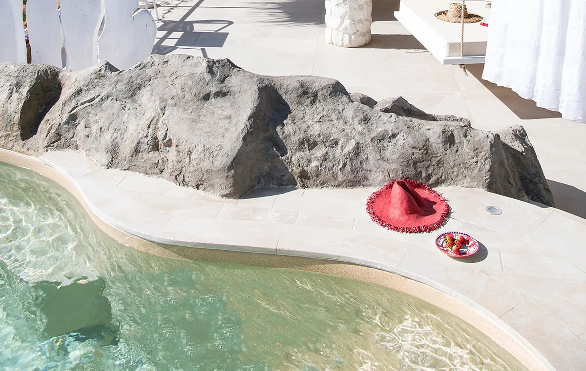 Piccola piscina relax con idromassaggio in Solarium Area